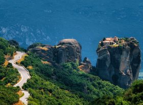 Grandi Viaggi Offerte: Percorso attraverso il Peloponneso e Meteora, Grecia da 284€