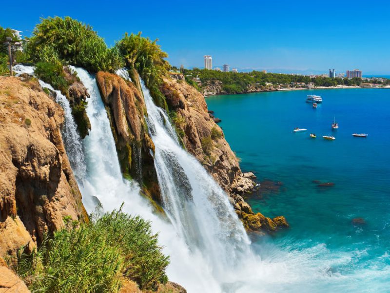 Grandi Viaggi Offerte: Istanbul, Cappadocia, Pamukkale e Antalya, Turchia da 1130€