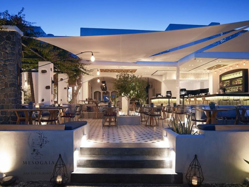 Santorini, Volo + 7 notti hotel Pernottamento e Colazione da 648€